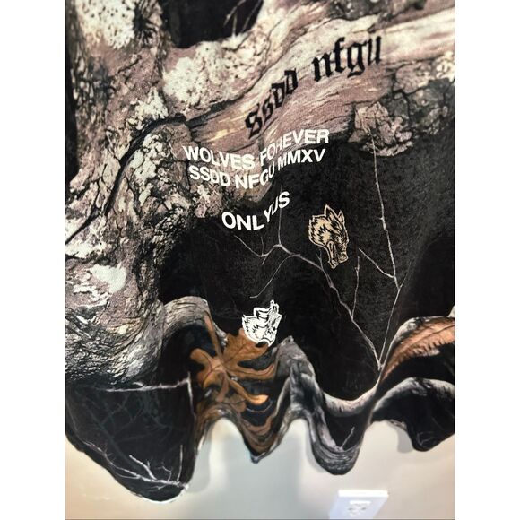 DARC SPORTS WOLVES TEE - Picture 10 of 10